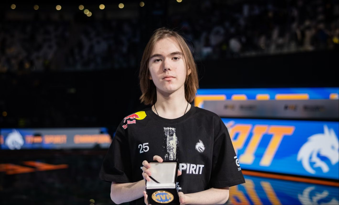 成功突围，LNG拿下四连胜挺进S赛小组赛